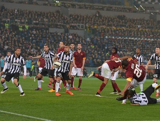 Serie A. Roma “de core”: in 10 ferma la Juve. E per il terzo posto esplode la bagarre