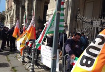 Cantieri Palumbo: vincono la causa ma l’azienda non li reintegra, protesta davanti la Prefettura