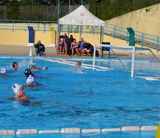 Pallanuoto Serie A Femminile – La Waterpolo affila le armi in vista della Final Four e abbatte il modesto Cosenza 18-7