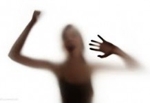 Picchia selvaggiamente la ex compagna, arrestato 55enne messinese