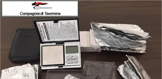Hashish e cocaina, 33enne arrestato a Santa Teresa Riva