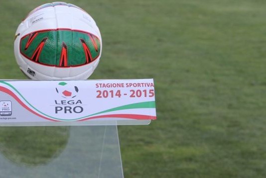 CalcioLega Pro Gir. C – Torneo finito. Benevento, J.Stabia e Matera ai play-off, la Reggina è in serie D. Messina-Savoia e Aversa-Ischia si giocheranno la salvezza ai play-out. Ma sarà così anche per i giudici federali?