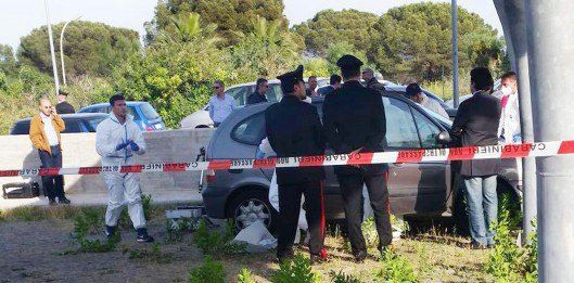 Omicidio-suicidio a Roccalumera: accecato di gelosia uccide la ex e poi si spara