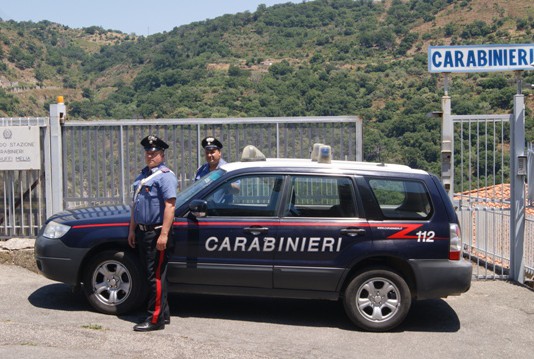 Approfittano di un matrimonio per svaligiare casa della sposa, due arresti a Mongiuffi