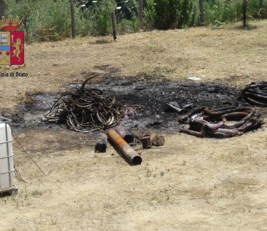 Brolo, Rogo di ferri vecchi e materiale di risulta lambisce abitazioni, denunciato il responsabile