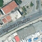 Investe con lo scooter una ragazza e scappa: grave episodio sulla via Consolare Pompea