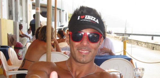 Insulti reciproci e spintoni a Palazzo Zanca, i consiglieri Zuccarello e Trischitta “emulano” i fruttivendoli abusivi di Minissale