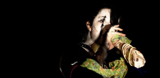 Teatro: al Corallo debutta l’Antigone “rock” di Sasà Neri