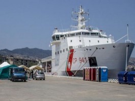 Migranti, nuovo sbarco: in 578 accolti al Molo Marconi