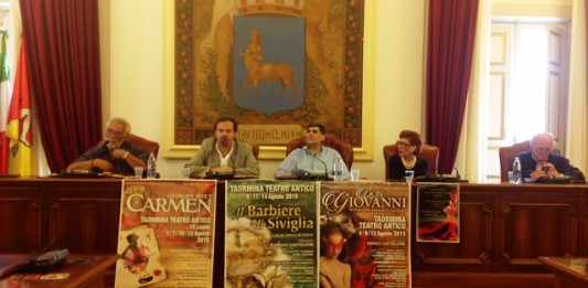 Al Teatro Antico di Taormina “La trilogia di Siviglia” firmata da Enrico Castiglione