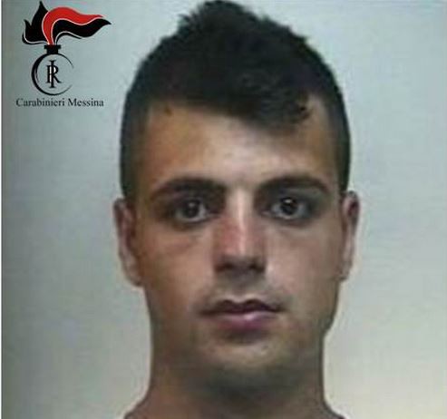 Sbarca a Salina con un vassoio di dolci, ma era droga: arrestato pusher