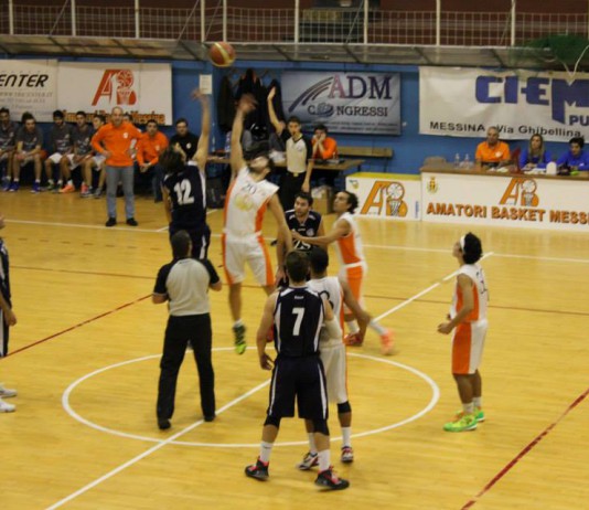 Basket. Serie D – Il Gruppo Zenith Messina fa suo il derby con l’Amatori, ma quanta sofferenza nei primi venti minuti