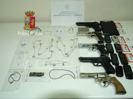 Taormina, colpo in gioielleria. Seguendo il traffico telefonico, acciuffati gli autori
