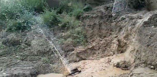 #Messinasenzacqua: si spacca il tubo riparato a Calatabiano, torna l’incubo (AGGIORNAMENTI LIVE)