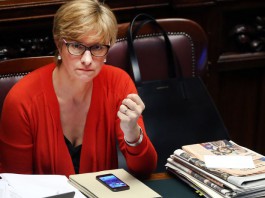 #Messinasenzacqua: il ministro della difesa Pinotti invia il Genio Militare a Calatabiano