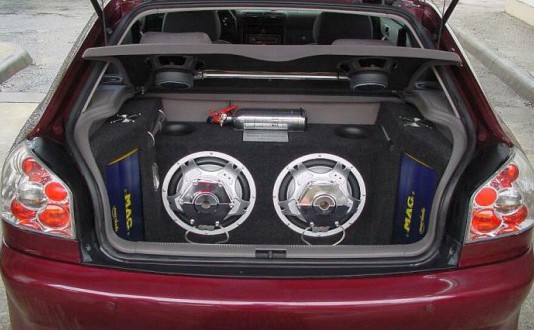 Messinesità #adminchiam – Le auto tunz tunz e la festa itinerante