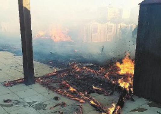 Milazzo: distrutto dalle fiamme il lido Aism a San Papino