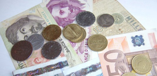 Dopo 20 anni l’Euro piace a due italiani su tre