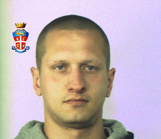 Arrestato per tentato furto, individuato grazie alle impronte digitali