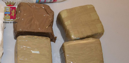 Rione Mangialupi, due interventi della Polizia