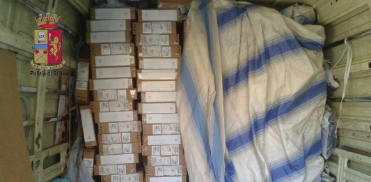 Centinaia di computer rubati. Denunciati due uomini per ricettazione