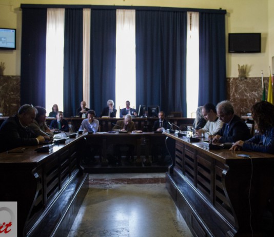 Isola pedonale: ancora fumata nera (video interventi in aula)
