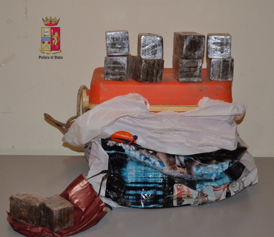 Droga nella borsa frigo, arrestato 48enne