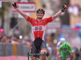 Giro d’Italia 2016 – Arrivano le montagne. Oggi a Roccaraso. Ieri colpo vincente di Greipel. Dumoulin sempre in rosa.