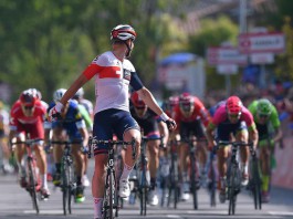 Giro d’Italia 2016. Velocisti beffati da Kluge. Kruijswijk comanda sempre. Arrivano giorni duri