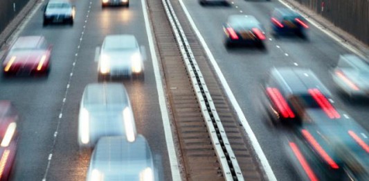 Panico sulla A20: autovettura in contromano
