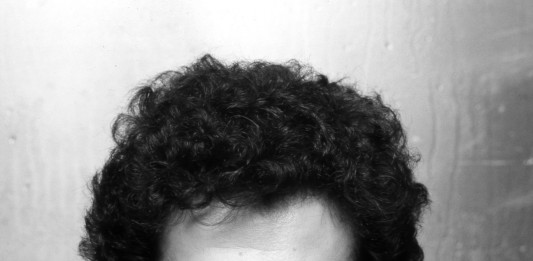 Il teatro Val D’Agrò presenta il tributo a Battisti, con lo storico chitarrista del cantautore