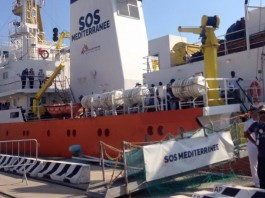 Sbarco al Molo Marconi: centinaia di migranti (AGGIORNAMENTI IN TEMPO REALE)