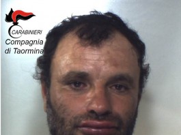 Santa Teresa Riva: ruba liquore in un supermercato e reagisce ai carabinieri, arrestato