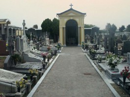 Ad Itala, spazi cimiteriali falsi: un sindaco, una cappella, e un assegno già incassato