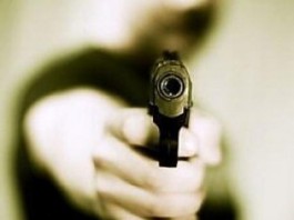 Rapina a Piazza Lo Sardo. Uomo a volto coperto irrompe in macelleria