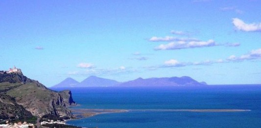 Reportage. Quel tintinnar di manette che scuote Oliveri