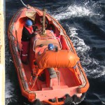 “Uomo in mare” sulla nave traghetto Tremestieri: giovane salvo dal suicidio