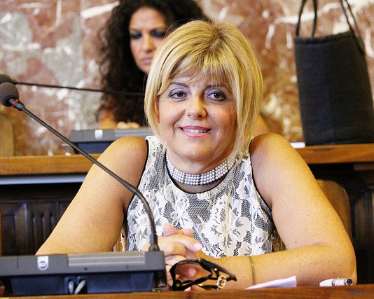 Sindoni day: l’aula si astiene dal votare la decadenza della consigliera