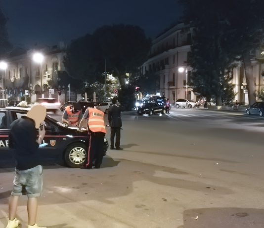 Messina, scatena il panico in via Garibaldi : bloccato dai carabinieri e arrestato
