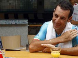 Ciclismo. Su il sipario sul Team Bahrain Merida. Nibali racconta: “Mi dispiace solo non avere Scarponi”