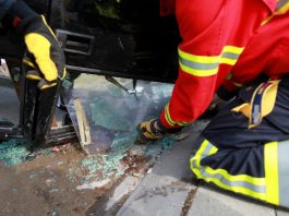 Maltempo: auto si ribalta sulla Panoramica, illeso il conducente
