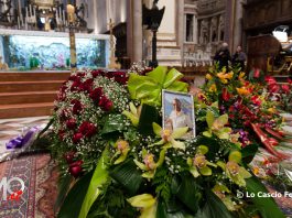 Incidente M/Sansovino: Duomo gremito per l’ufficiale Micalizzi, i colleghi devolvono la diaria ai parenti delle vittime (fotogallery)