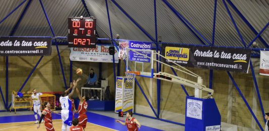 Basket serie C silver. Anche con il Cocuzza il solito copione. Il Gruppo Zenith crolla nel quarto finale