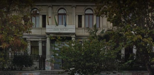 Scuole e gelo: reportage dalla “ghiacciaia” Jaci