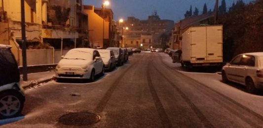 Bianca Epifania a Messina, l’effetto neve provoca tamponamenti e rallentamenti