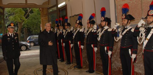 L’arcivescovo Accolla in visita al Comando Provinciale dei Carabinieri