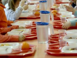 Riapertura mense scolastiche, si può fare in sicurezza? chiediamo all’infettivologo Cannuni