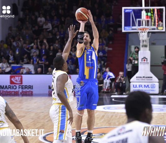 Basket. Serie A Poste Mobile. Cuore Orlandina,espugnato il PalaRadi di Cremona