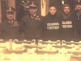 Pesca illecita, messinese bloccato con una tonnellata di bianchetto