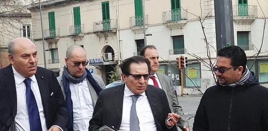 Ex Servirail, il presidio continua ad oltranza: firmano anche Crocetta ed Ardizzone